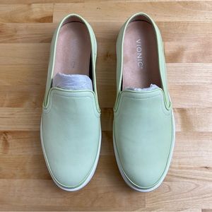 NEW Vionic Effortless Slip On Mule Sneakers Nubuck Leather Women's US Size 8.5